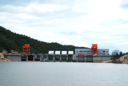 中電投江西三和躍洲水電站、峽山水電站項(xiàng)目發(fā)電機(jī)電阻柜運(yùn)行良好